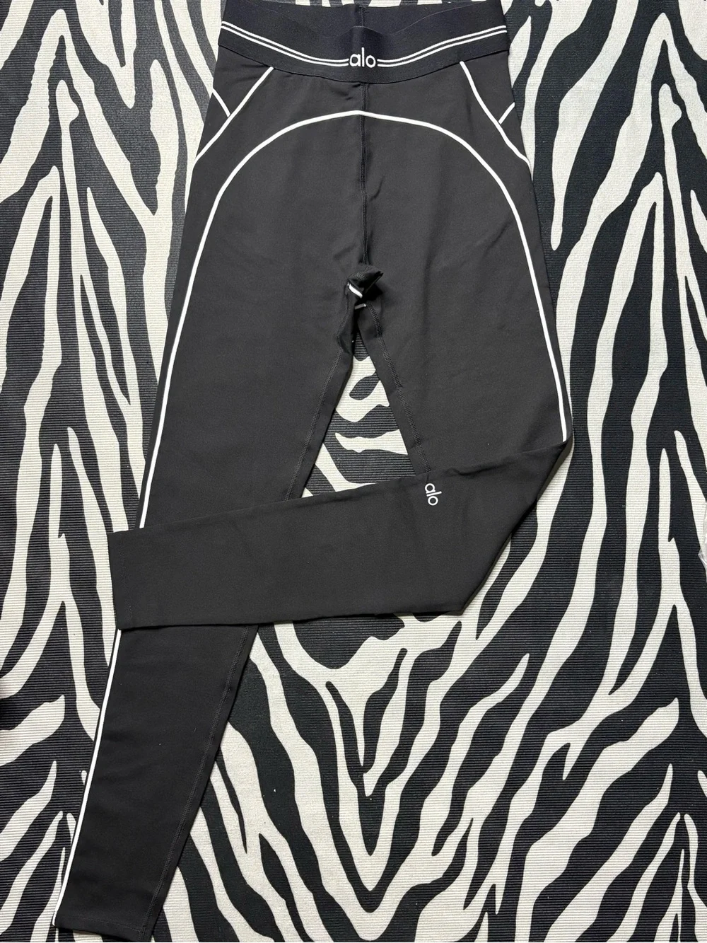 Alo Heart Throb Black Set Size S